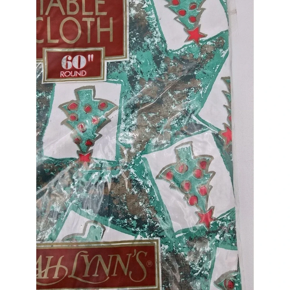 Sarah‎ Lynn's Country Christmas Tree Vinyl Flannel Back Tablecloth 60
